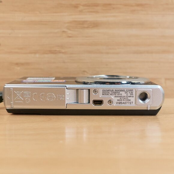 Olympus FE-3010 / 12MP Slim Digital Camera / Compact / Tested & Working - Picture 8 of 10